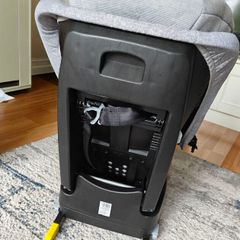 Max-Cosi child car seat with ISO fix