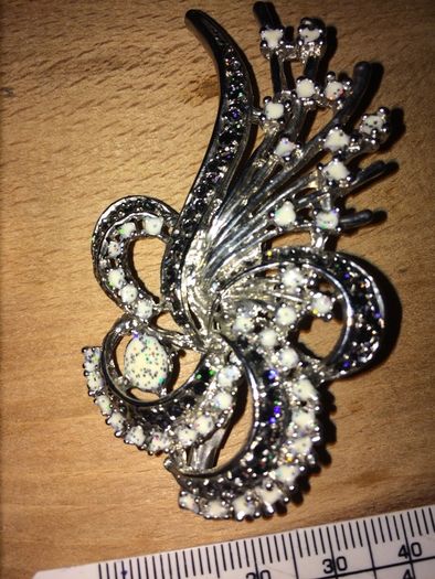 Brooch