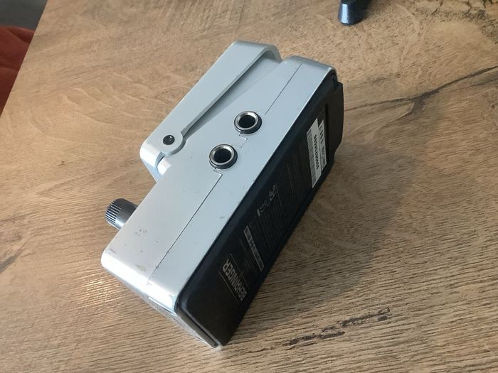 Behringer DD400 Digital Delay pedal (DD-3 clone)