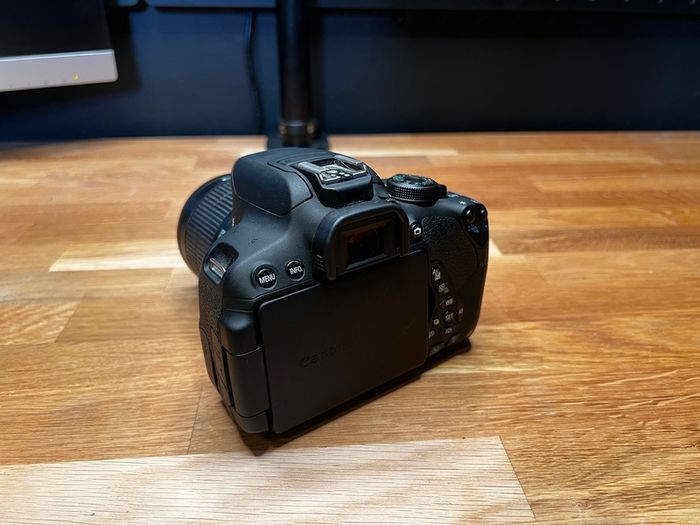 Canon EOS 700D with 18-55mm + 50mm lens