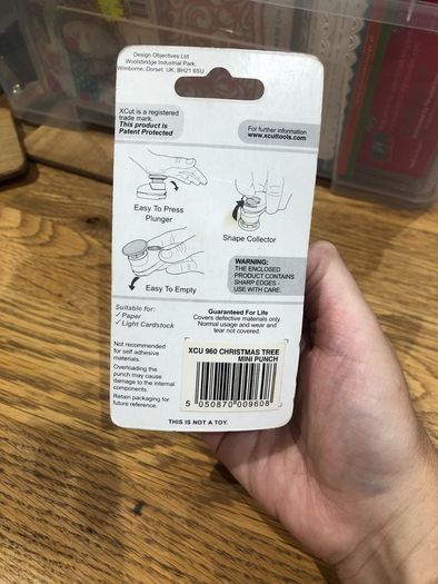 mini paper punch Christmas tree
