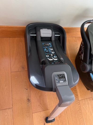 UPPAbaby mesa i-size car seat and isofix