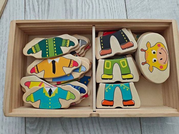 Animal dress up puzzle