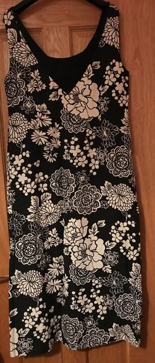 Ladies Linen Kaliko dress Size 16 in as new condition