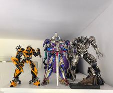 Transformers - not Three Zero/ not Hot Toys
