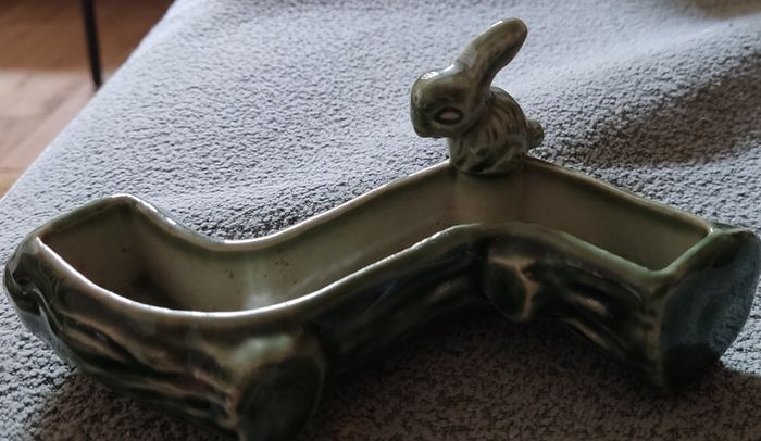 Wade Vintage Rabbit on Log Trinket Dish