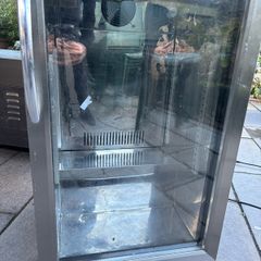 fridge, doesnt work for parts