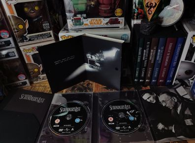 Schindlers List ! DVD ! 2-Disc Edition ! by Stephen Spilberg ! Academy Award Winner for Best Picture ! 2004 !