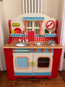 Play Kitchen