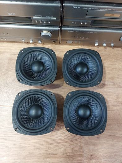 Castle Harlech S1 Speakers - Like New !