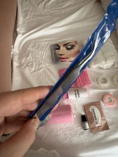 Eyelash extention tweezers and accessories