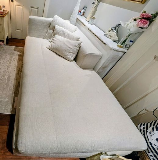 Beautiful chaise longue/ couch for sale
