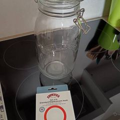 Kilner jar, seals & wicker basket
