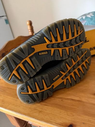 NEW DeWALT Titanium S3 Waterproof Safety Boots UK 7