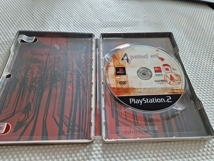 Resident Evil 4 Limited Edition PlayStation2 Ps2 Games Original