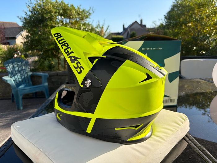 Bluegrass Intox Full Face MTB Helmet
