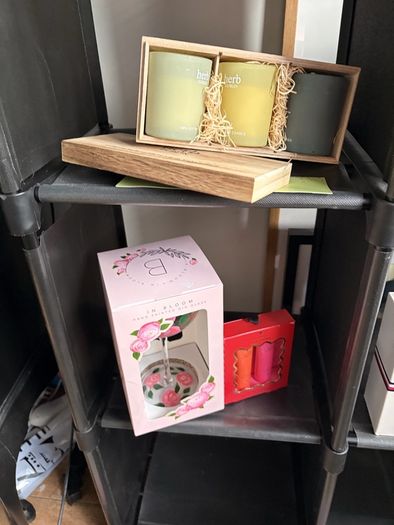 perfumes & candles.
