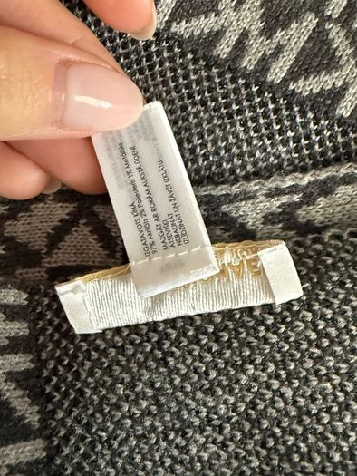 Michael Kors matching hat & scarf set