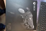 Xbox Elite Series 2 controller