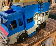 Ben Ten Transforming Alien Playset Vehicle.