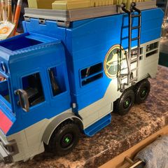 Ben Ten Transforming Alien Playset Vehicle.