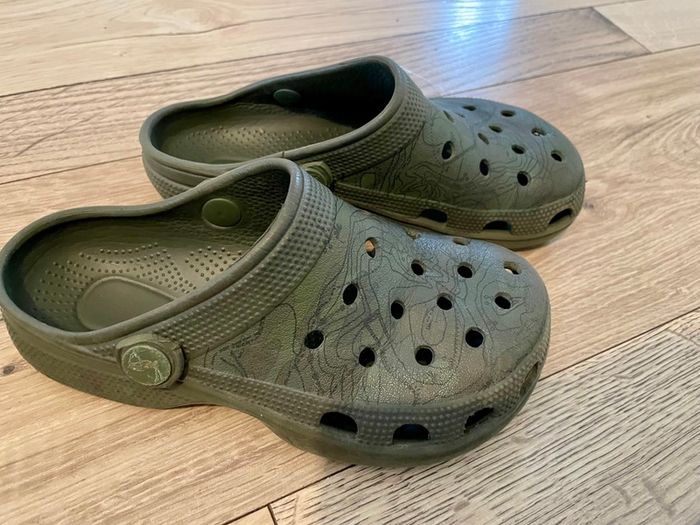 Free boys clogs size uk 12