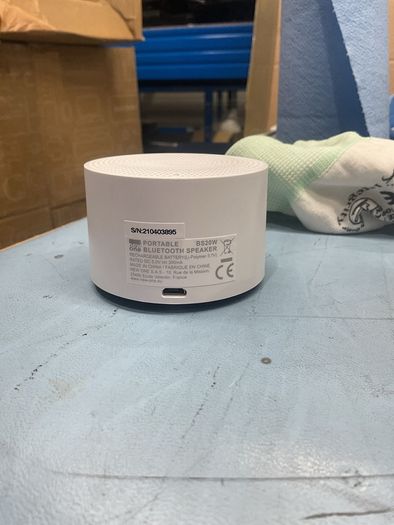 Portable bluetooth speaker
