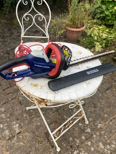 Hedge trimmer