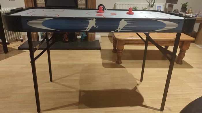 Air Hockey Table