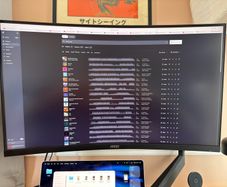 MSI MAG 321CUP 31.5 4K Curved Monitor. Like New.