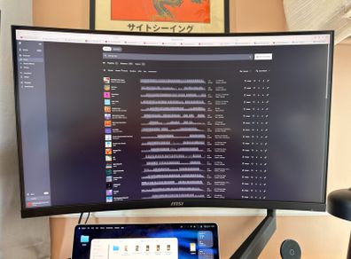 MSI MAG 321CUP 31.5 4K Curved Monitor. Like New.