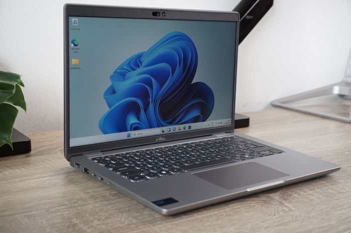 Dell Latitude 5450 | Core Ultra 5 | 16GB DDR5 | 512GB