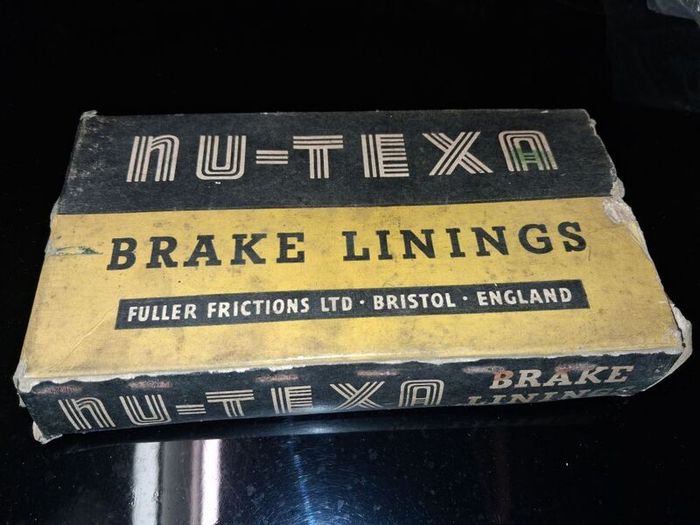 Austin A30/A35 brake shoe repair kit.