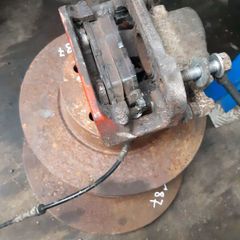 Bmw E87  118i Front  Brake Calipers And Brake Discs