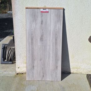 samsun oak 8MM Laminated Flooring supply&fit available