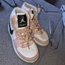 girls trainer's worn once size 31 Image 2
