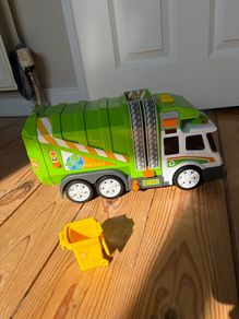 Dickie Toys Action Series Garbage Truck, 39 cm