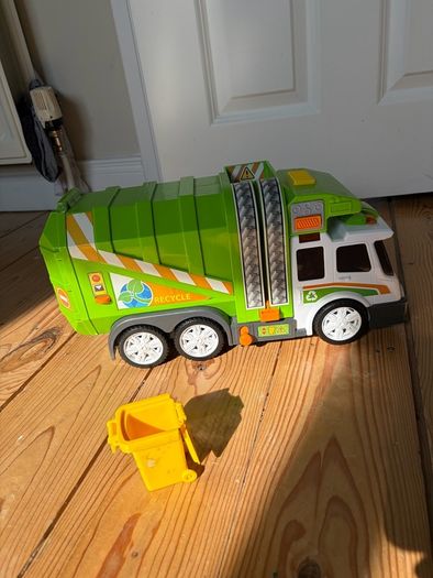 Dickie Toys Action Series Garbage Truck, 39 cm