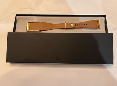 Whoop leather strap brown with golden clasp