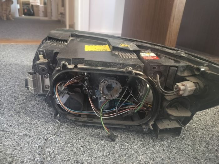 Volvo S40 headlights