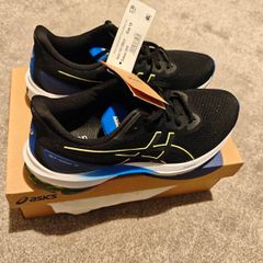 ASICS GT1000-12 size 9 brand new