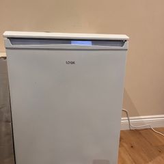 Logik LUF55W23  Undercounter Freezer