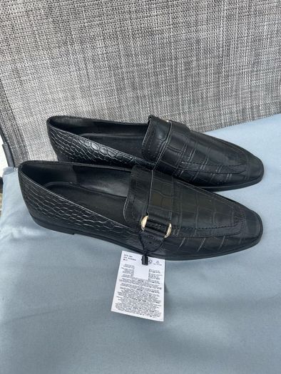 Ladies BNWT mango shoes size 5