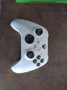 White XBOX Series controller