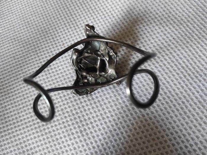 Cuff bangle