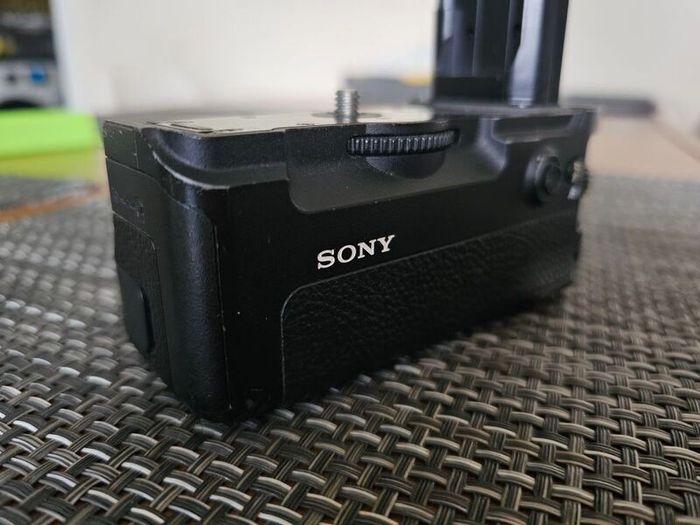 Sony battery grip VG-C3EM