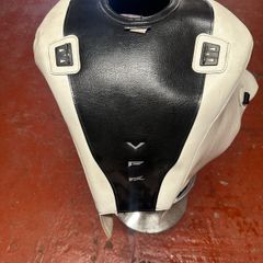 Honda VFR1200f Bagster leather tank cover