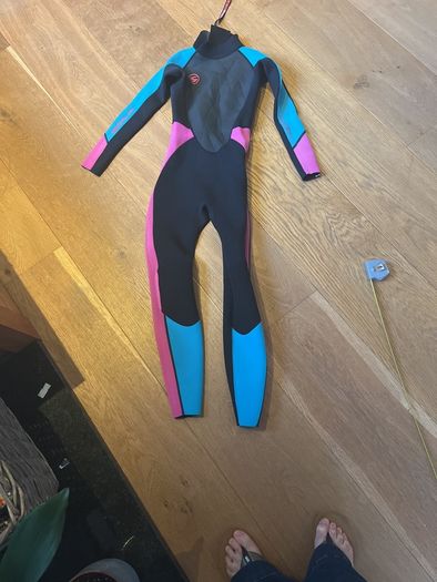 wetsuit