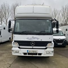 horse box