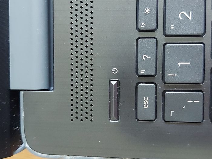 HP 15.6 inch Laptop, Model 15-db0521sa, AMD A6-9225 Radeon R4, 5 Compute Cores 2C + 3G, 2.6GHz, 4GB Ram, windows 10, Microsoft Edge, Chrome and VLC